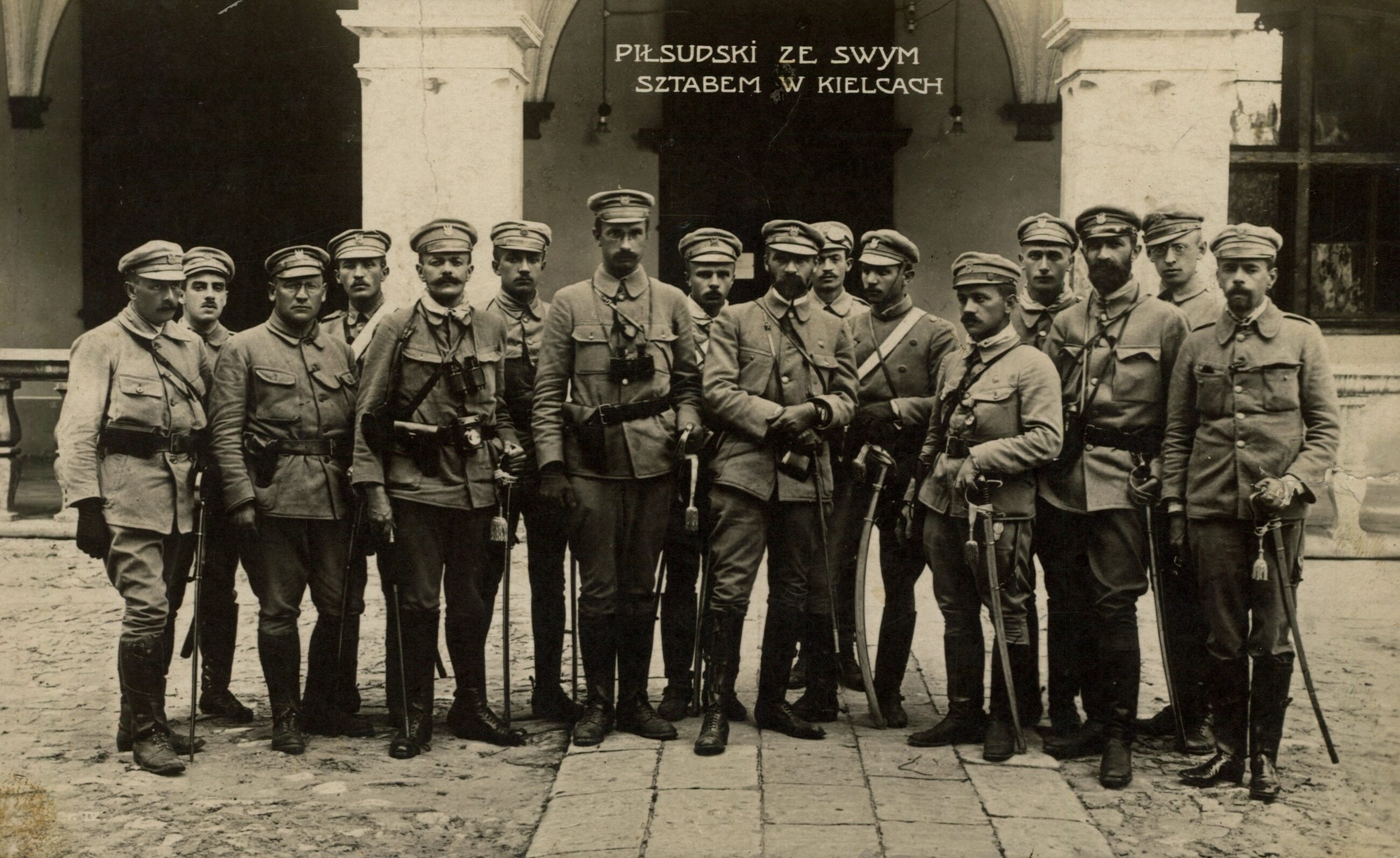 Pieśni Związane Z Legionami Piłsudskiego 11 listopada: Piłsudski i Dmowski